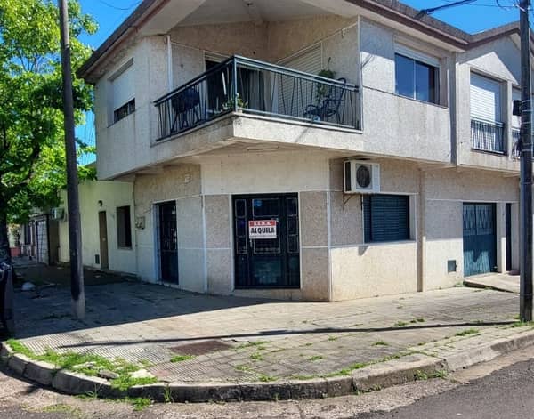 Alquiler / Misiones 96 / Artigas